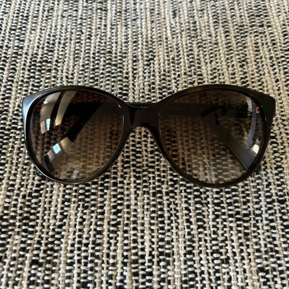 Dolce & Gabbana Sunglasses - Picture 6 of 8